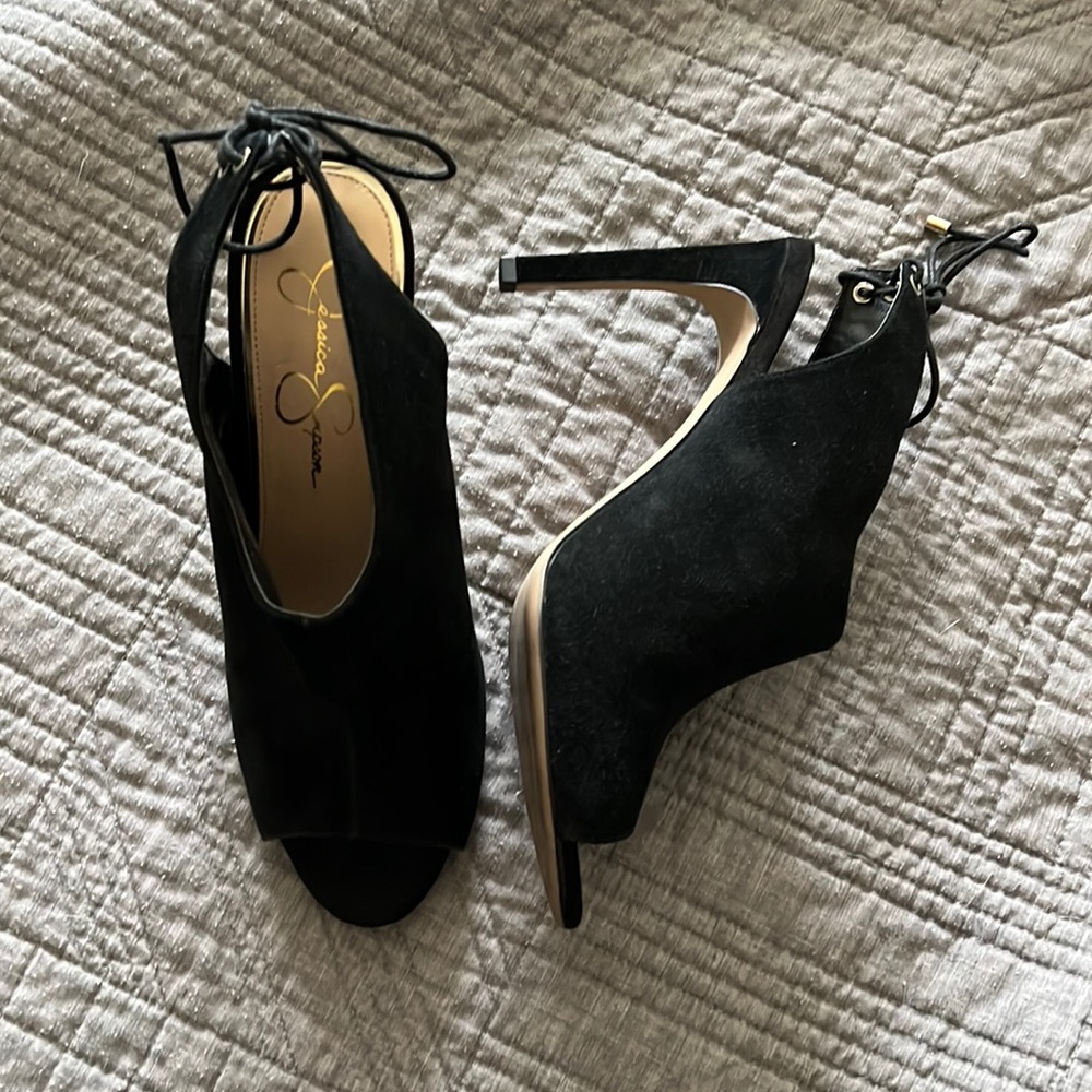 EUC Jessica Simpson black Candine 2, size 9.5